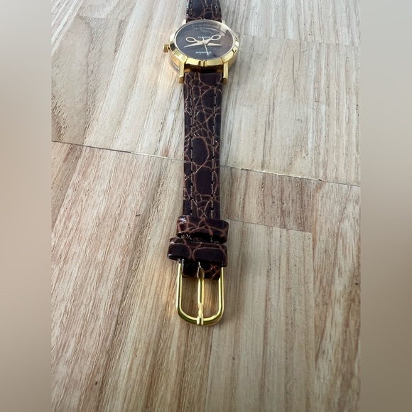 Vintage Ronica ladies gold tone brown scissor watch NEW BATTERY - Picture 4 of 11
